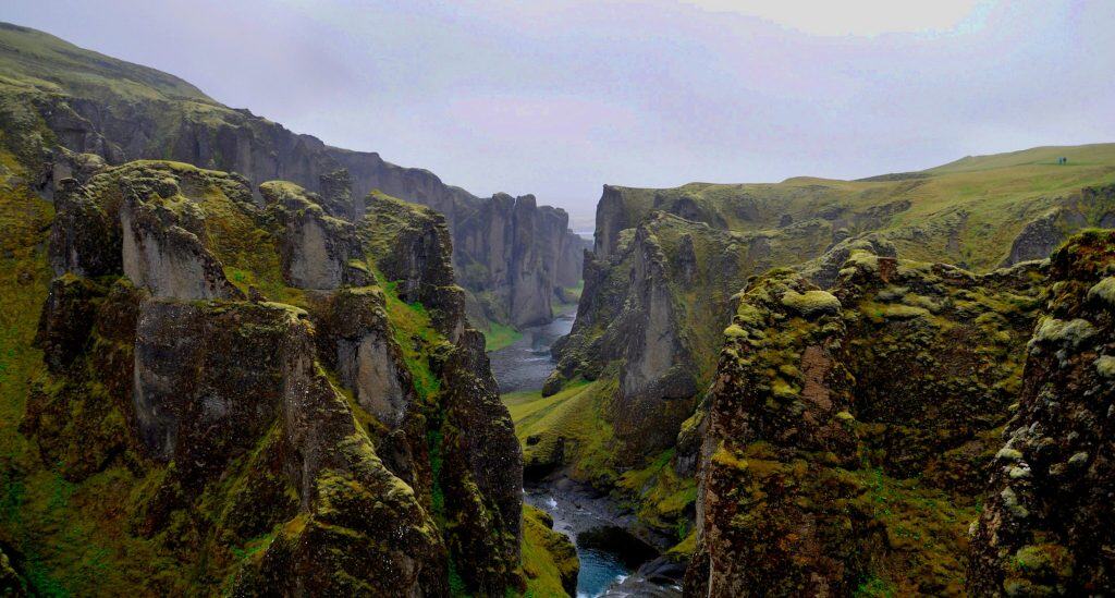 Fjaðrárgljúfur Canyon